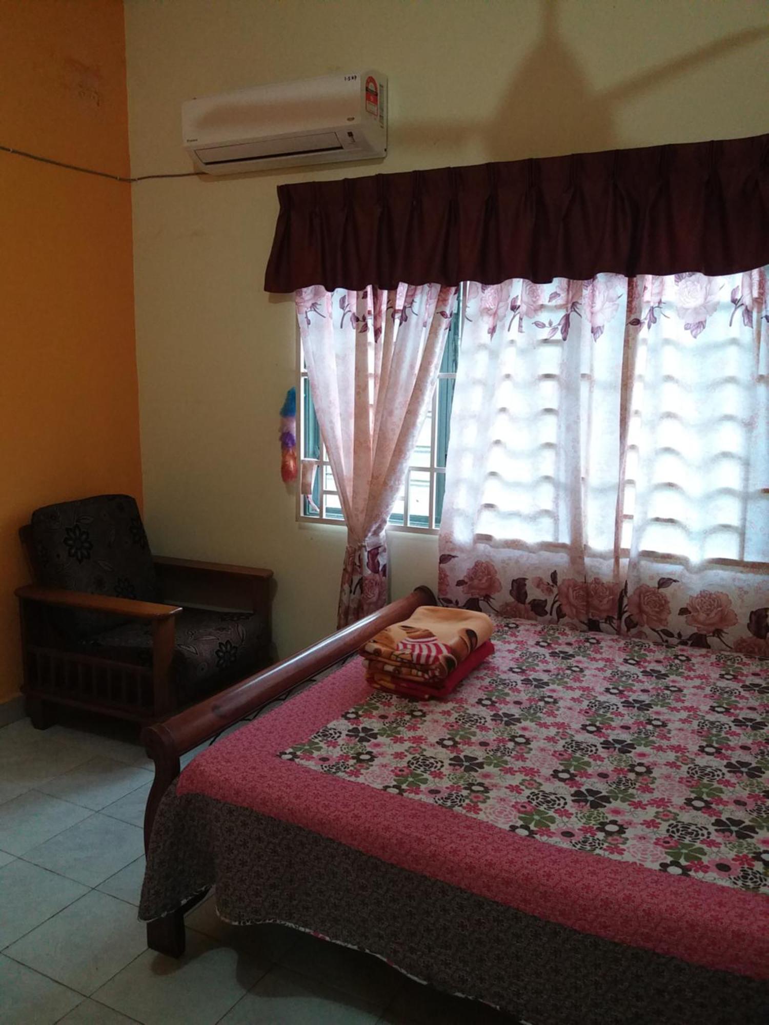Dhia Irdina Homestay Paya Rewak Екстериор снимка