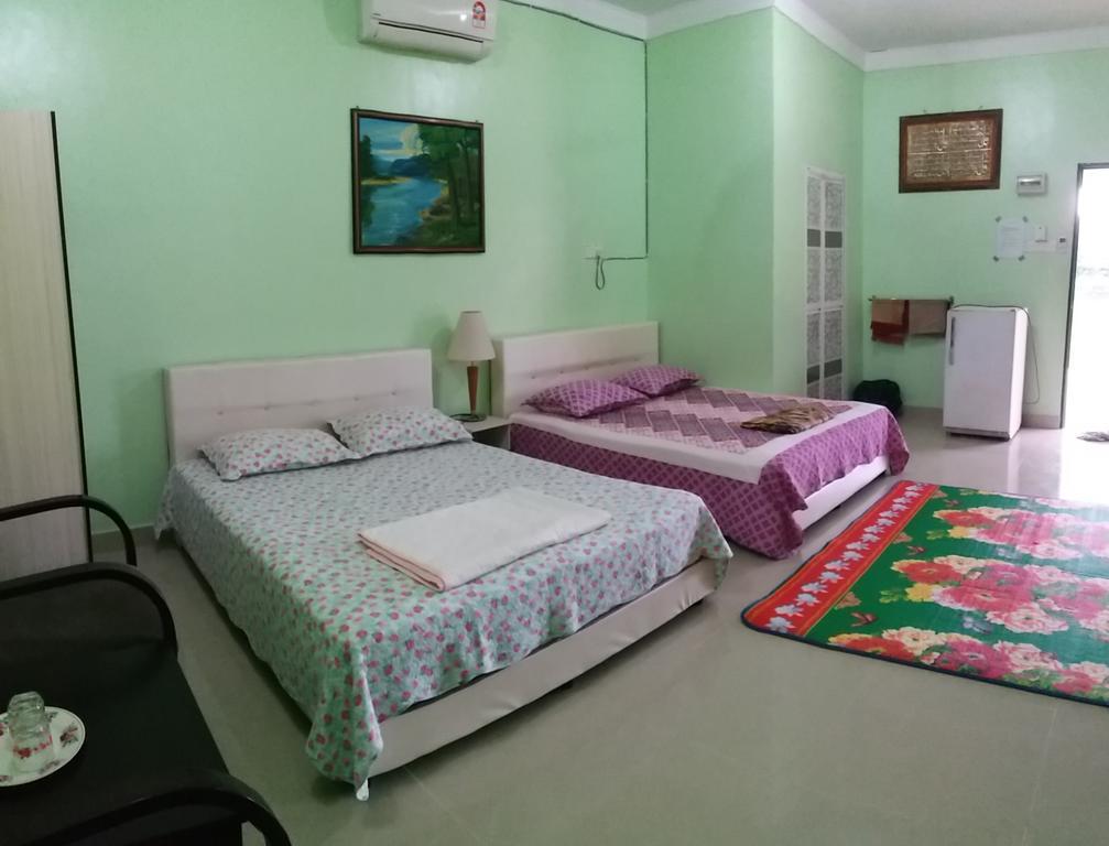 Dhia Irdina Homestay Paya Rewak Екстериор снимка
