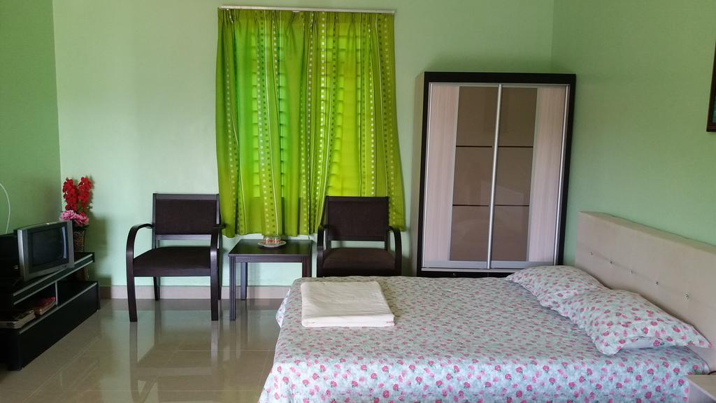 Dhia Irdina Homestay Paya Rewak Екстериор снимка
