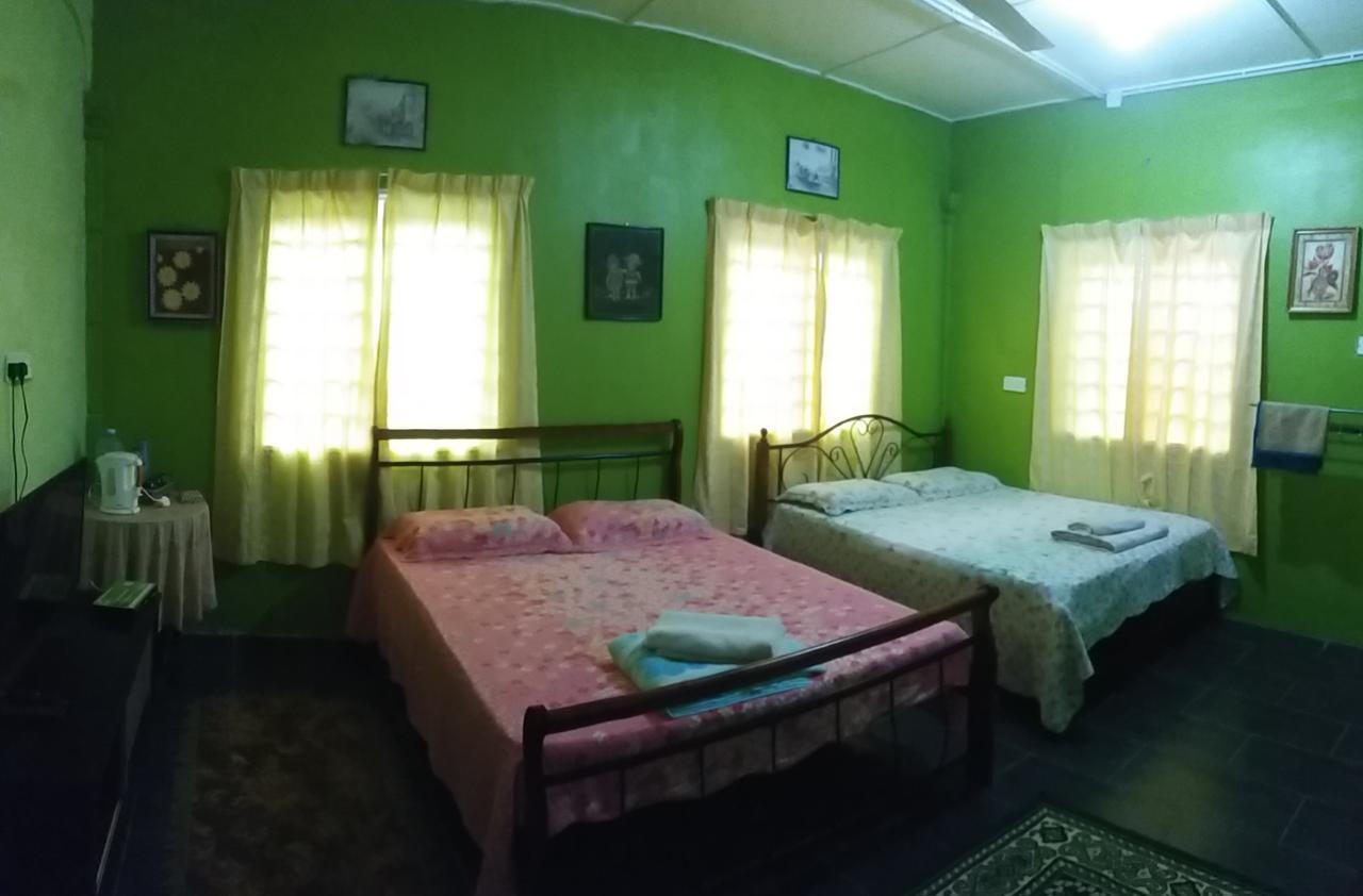 Dhia Irdina Homestay Paya Rewak Екстериор снимка