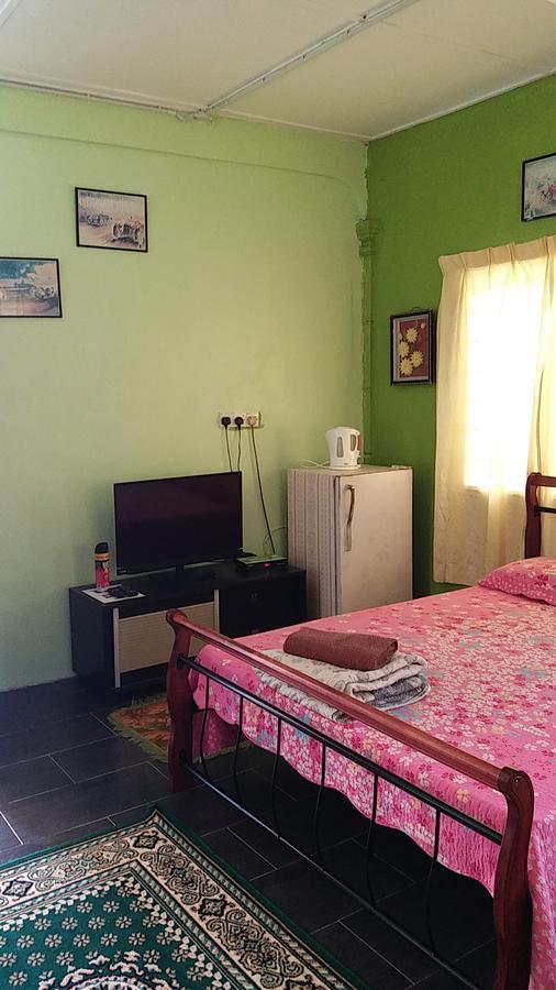 Dhia Irdina Homestay Paya Rewak Екстериор снимка
