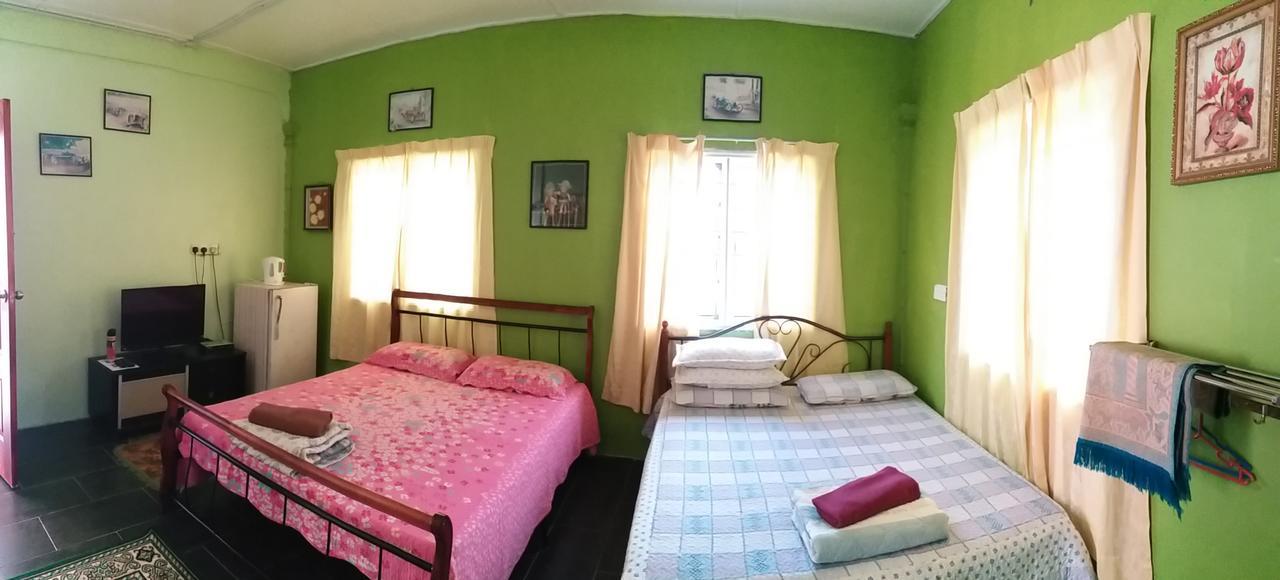 Dhia Irdina Homestay Paya Rewak Екстериор снимка
