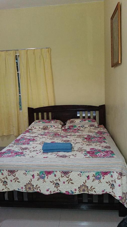 Dhia Irdina Homestay Paya Rewak Екстериор снимка